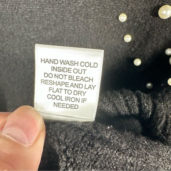 Sincerely Jules Pearl Studded Balloon Sleeve Black Pullover Sweater Size Medium - Picture 10 of 13